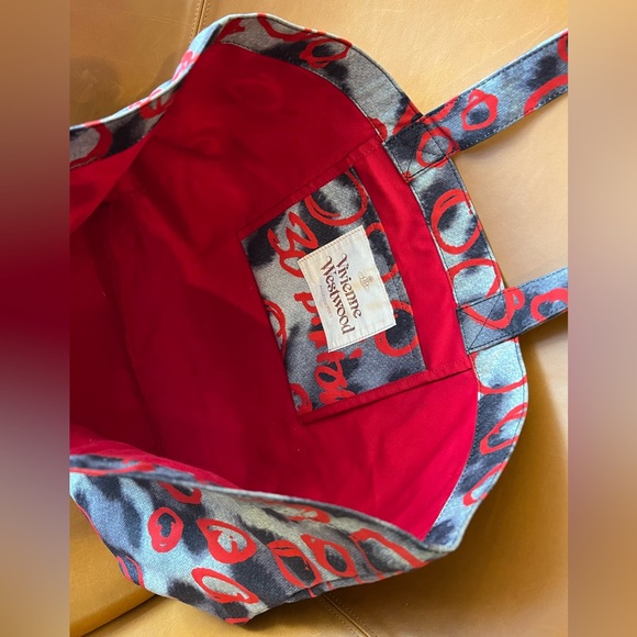 Vivienne Westwood large tote bag with a big logo ORB drop - Picture 3 of 16